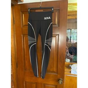 Lululemon x SOUL Cycle leggings size 6